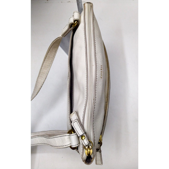 Fossil White Pebbled Leather Zipper Closure Crossbody Bag - Picture 9 of 15